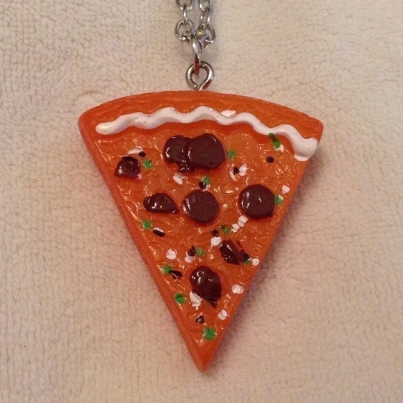 PiZZA SLICE NECKLACE ✨✨✨ - Picture 1 of 5